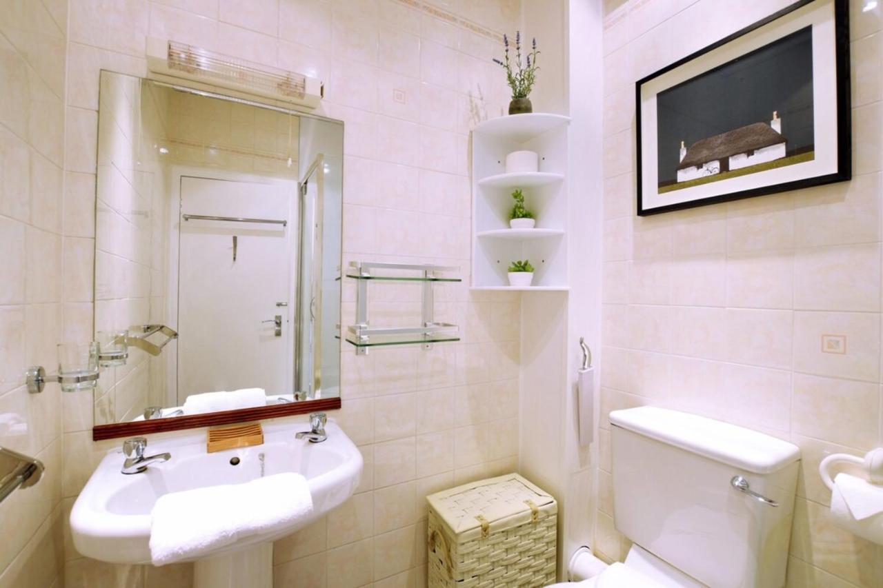 Cozy 2 Bedroom Apartment At Heart Of The Edinburgh Luaran gambar
